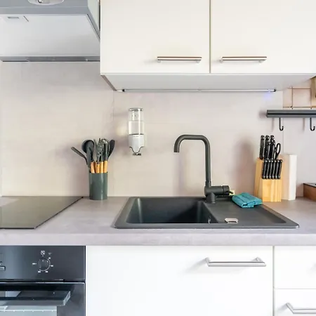 Apartment Chic In Leoben - Balcony & Easy Access