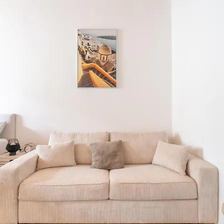 Chic In - Balcony & Easy Access شقة لوبن