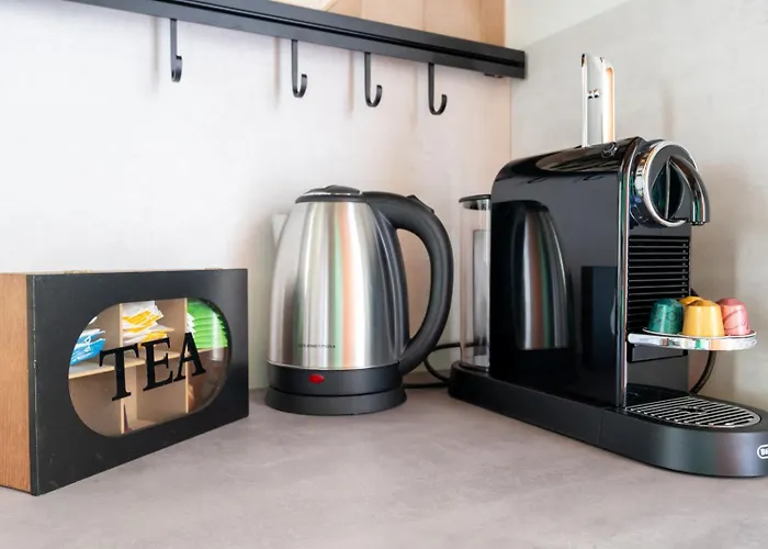 Chic In - Balcony & Easy Access Apartment Leoben (Styria)