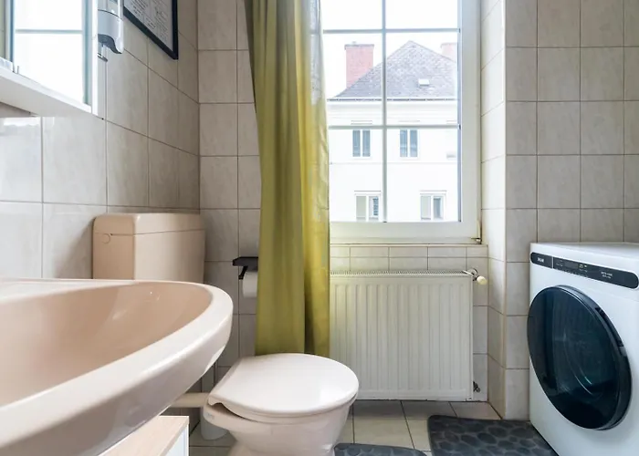 Chic In - Balcony & Easy Access Leoben (Styria)