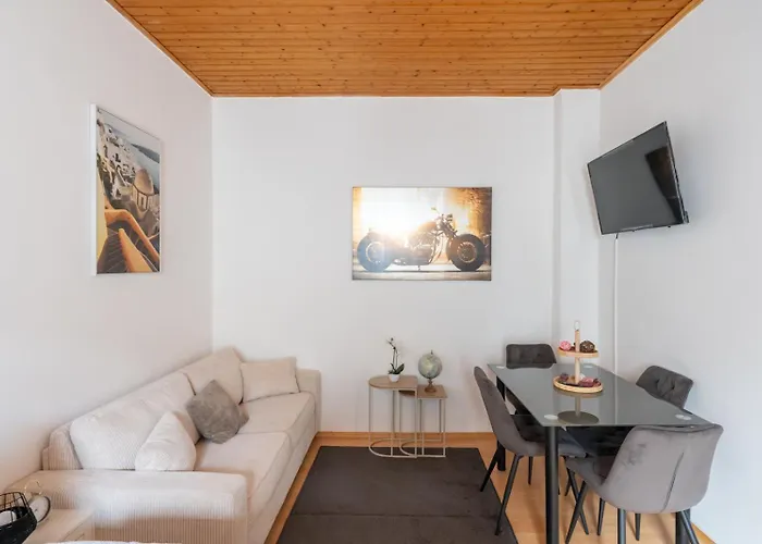 Apartment Chic In - Balcony & Easy Access