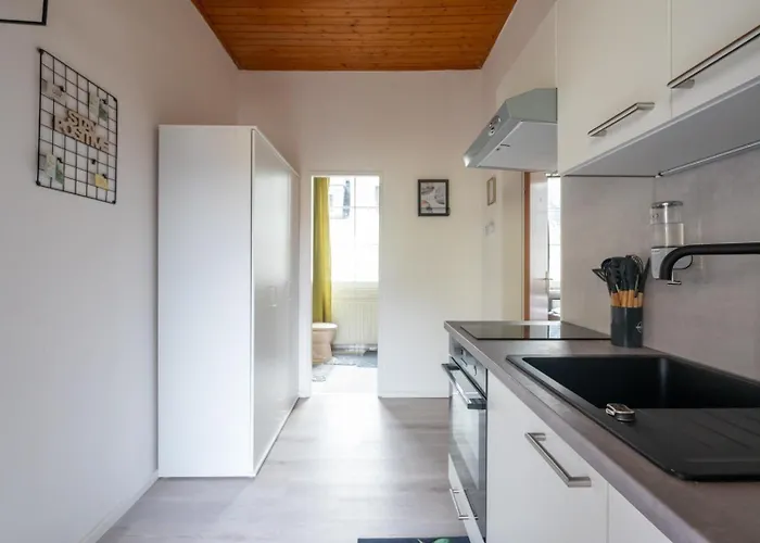 Chic In - Balcony & Easy Access * 莱奥本